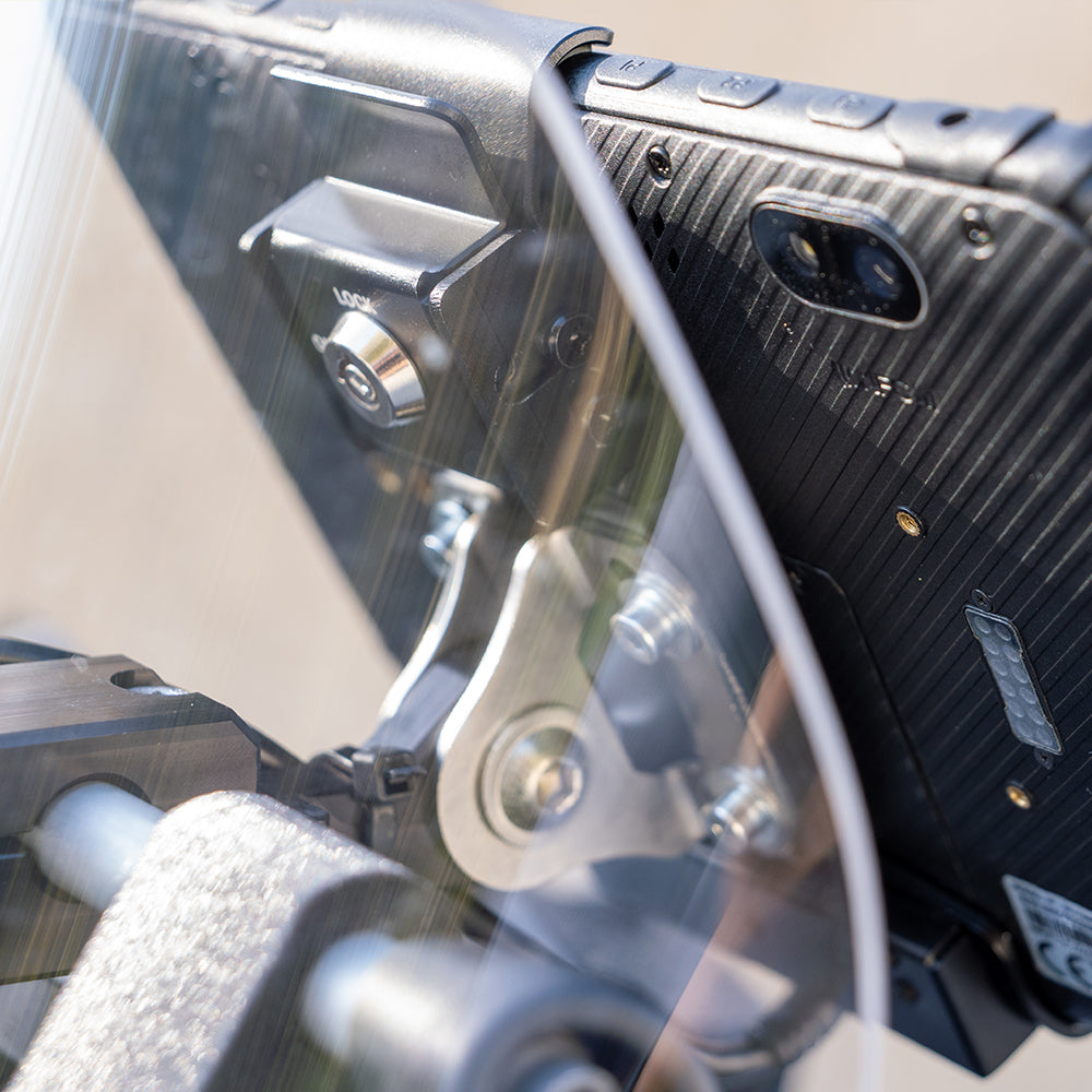 DMD-T865X / DMD-T880X Adventure Charging Holder inc Wiring Harness