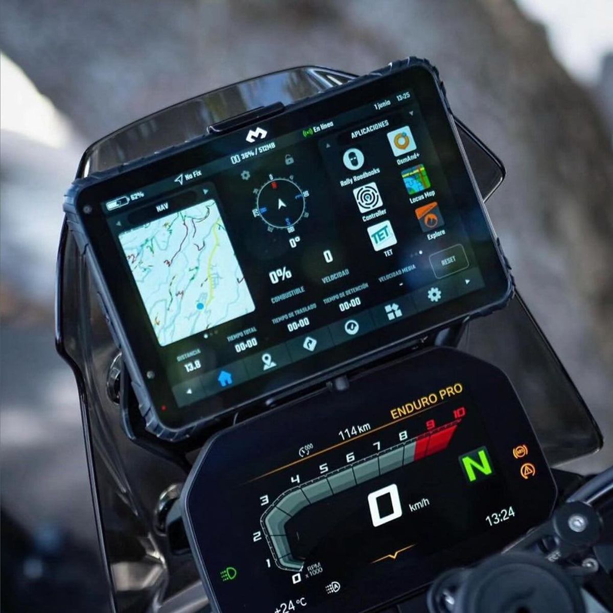DMD-T865X Navigation Device (8") - with Adventure Charging Holder