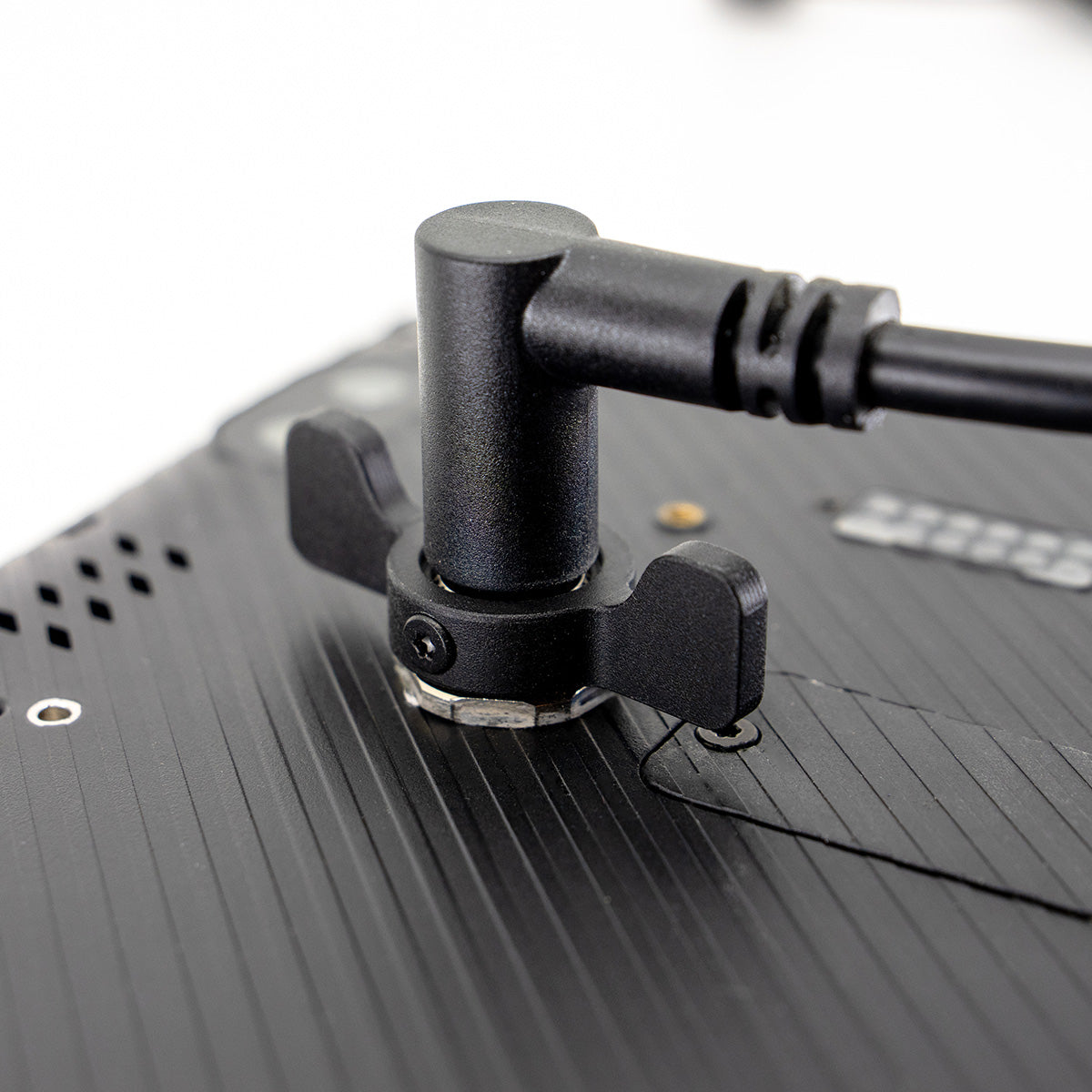 DMD-T865X / T880X / NOR7E Spare M9 Cable Wing Grip
