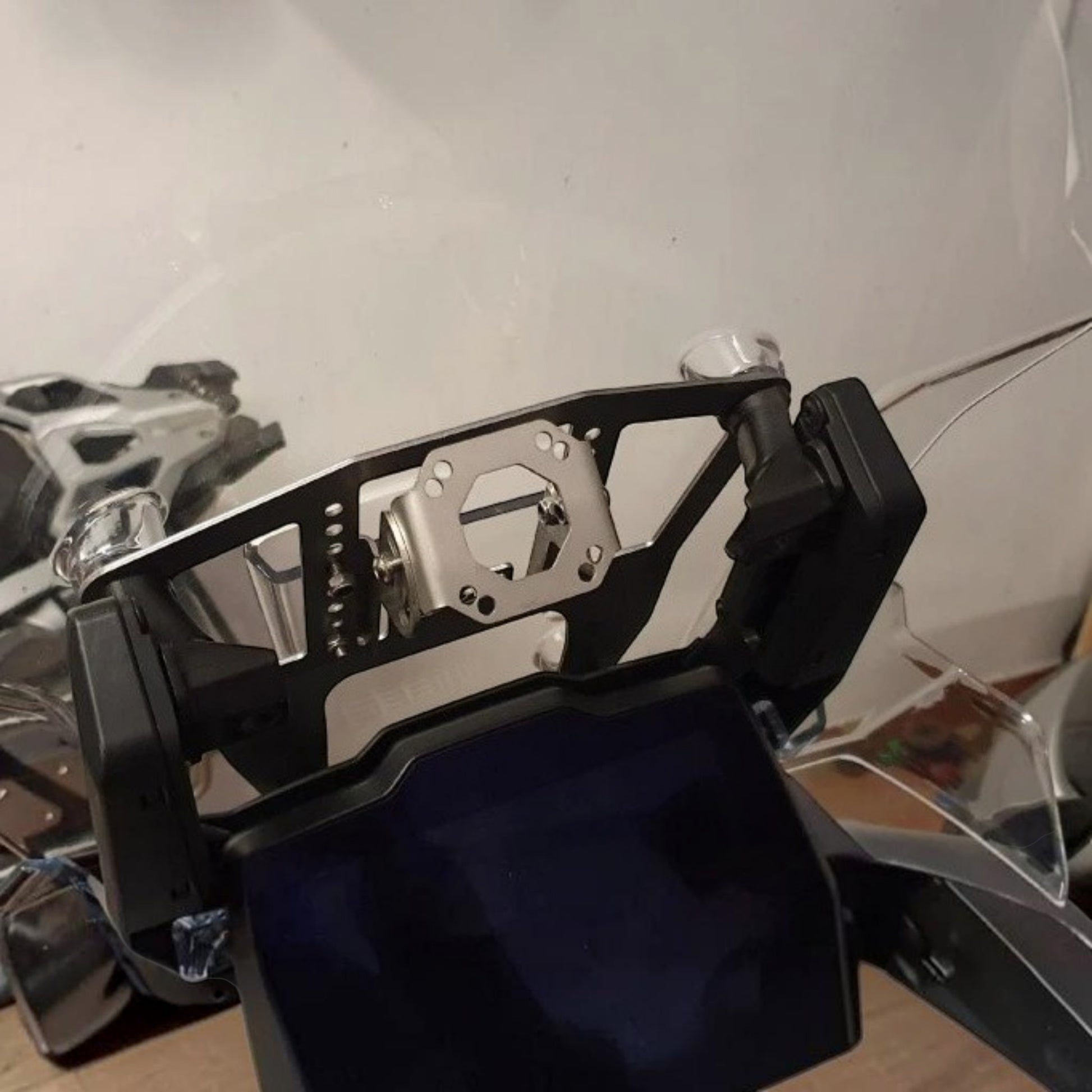 Moto Explorer RideTrak DR2 navigation mount for Triumph Tiger 900 (2024+). Stainless steel construction with adjustable platform.