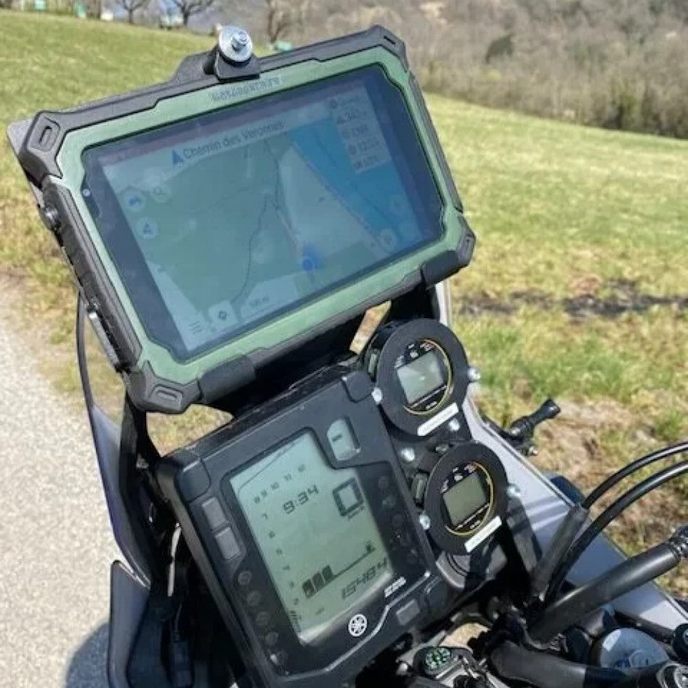 Moto Explorer black aluminium AMPS dash mount holding a navigation tablet on a Yamaha Tenere 700 motorcycle