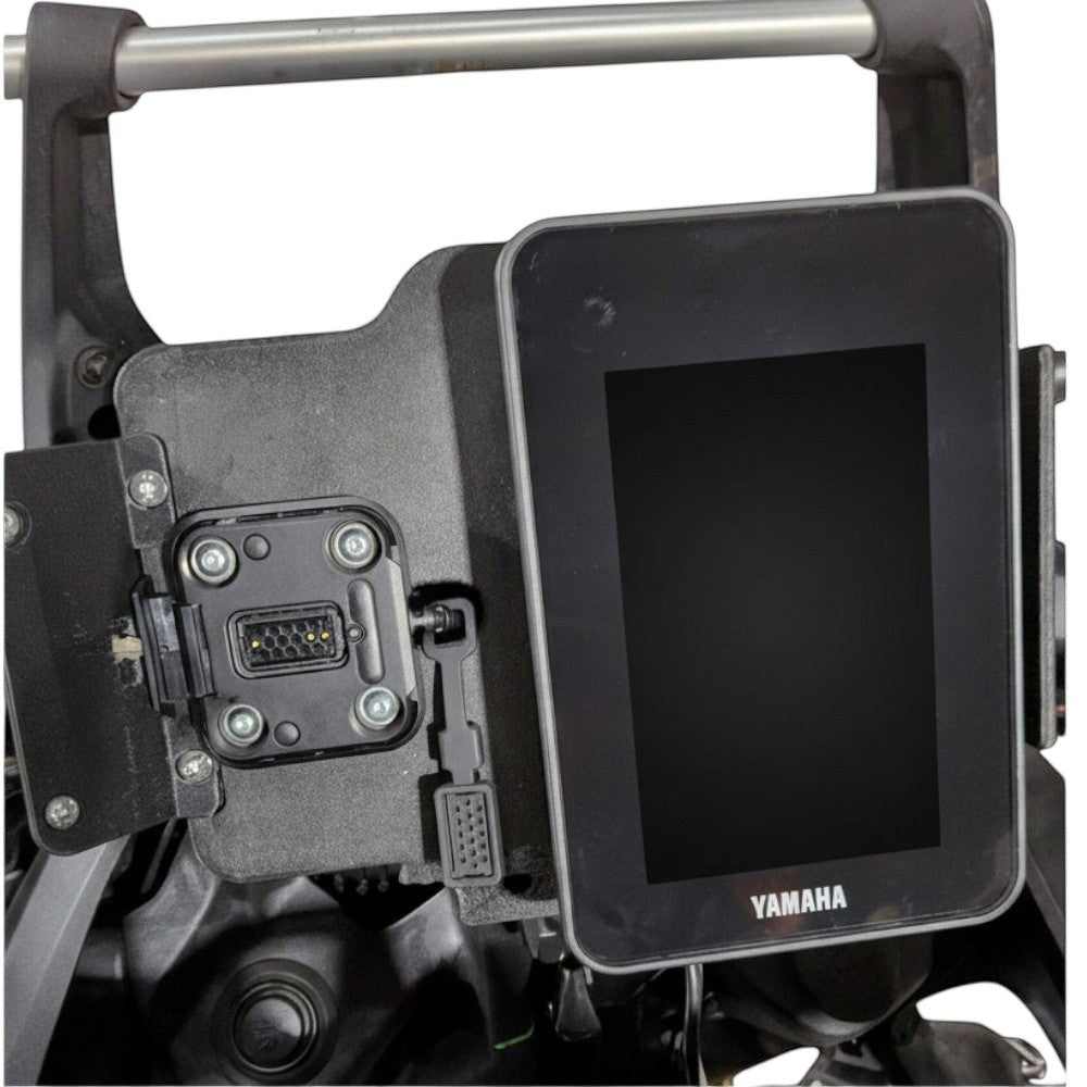 Moto Explorer Garmin side-by-side dash mount installed on a Yamaha Tenere 700 with a 5-inch TFT screen.